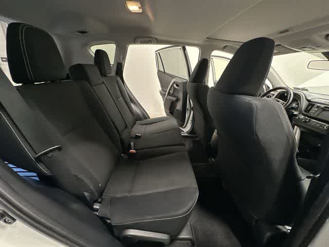 Thumbnail: 2018 Toyota RAV4 - 24