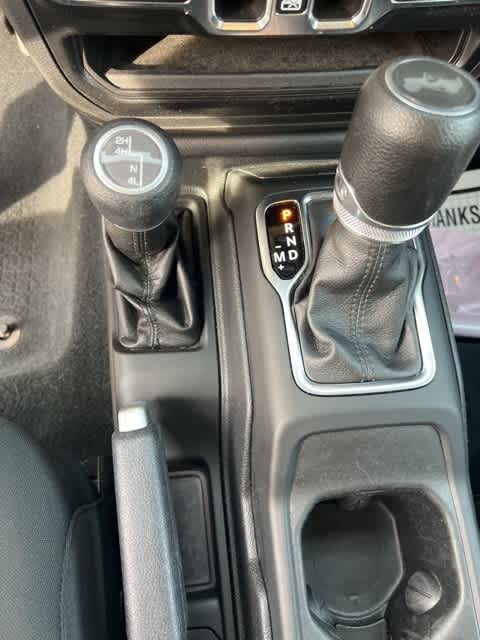 Thumbnail: 2022 Jeep Wrangler - 16