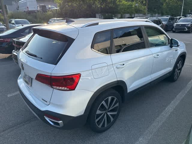 Thumbnail: 2022 Volkswagen Taos - 6