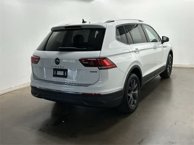 Thumbnail: 2022 Volkswagen Tiguan - 32