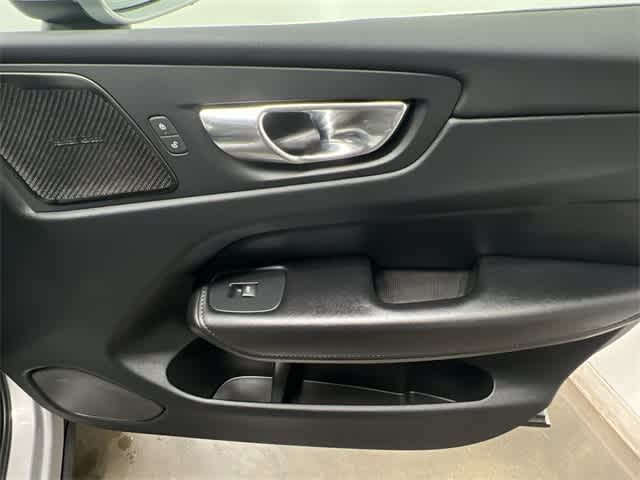 Thumbnail: 2023 Volvo XC60 - 23