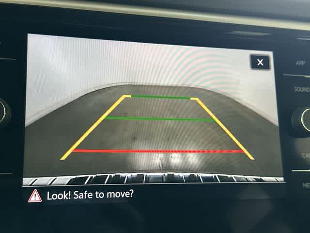 Thumbnail: 2022 Volkswagen Atlas - 13