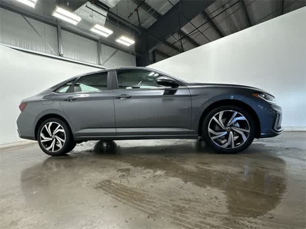 New 2026 Volkswagen Jetta 1.5T SEL Sedan