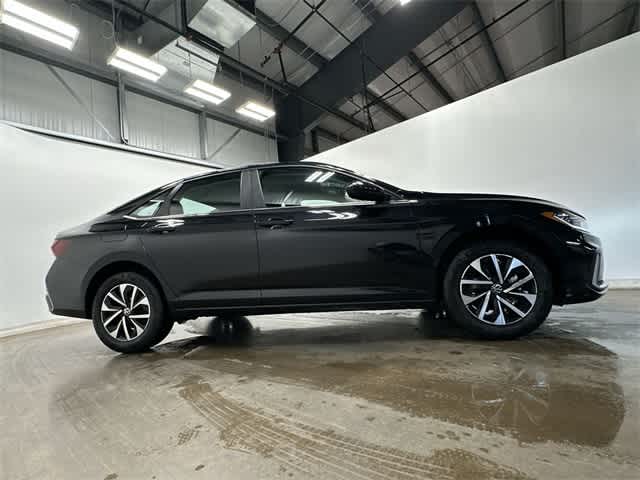 Thumbnail: 2026 Volkswagen Jetta - 3