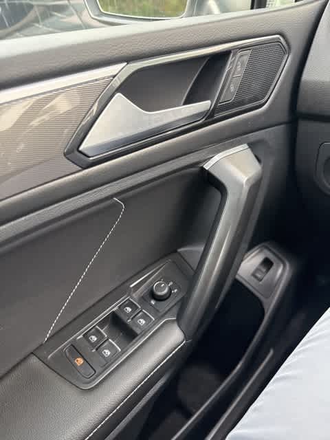 Thumbnail: 2022 Volkswagen Tiguan - 18