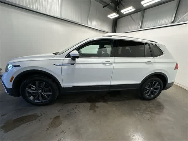Thumbnail: 2023 Volkswagen Tiguan - 2