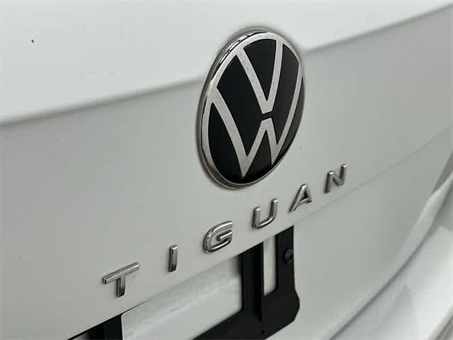 2022 Volkswagen Tiguan SE R-Line Black 28