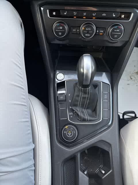 Thumbnail: 2021 Volkswagen Tiguan - 21