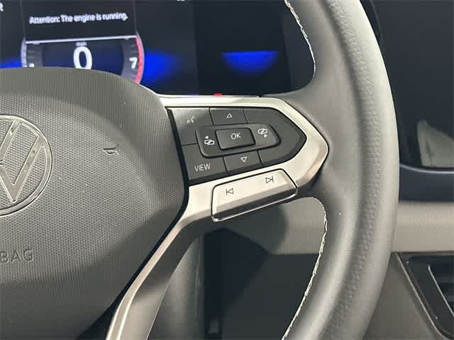 Thumbnail: 2022 Volkswagen Taos - 10