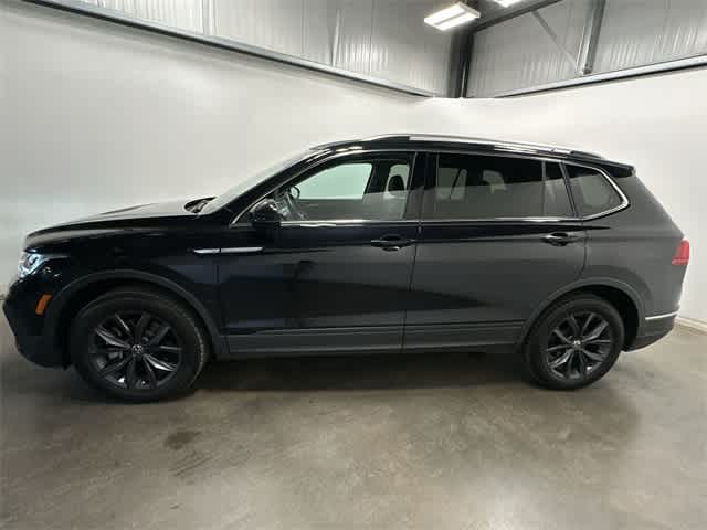 Thumbnail: 2022 Volkswagen Tiguan - 2