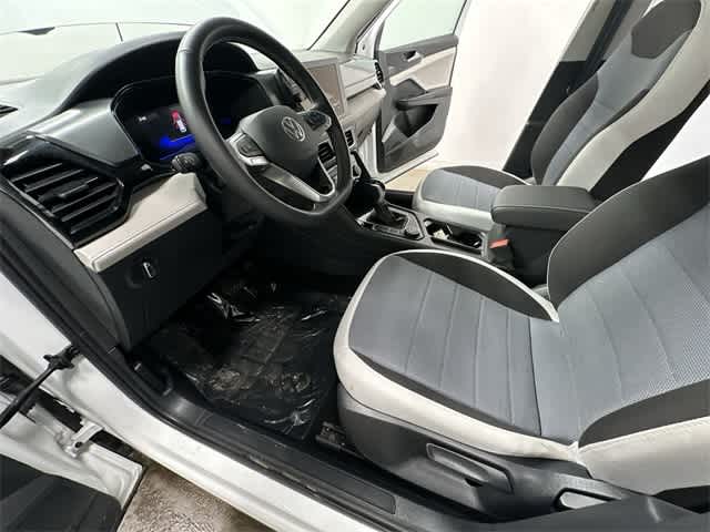 Thumbnail: 2025 Volkswagen Taos - 15