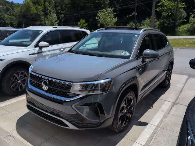 2023 Volkswagen Taos 1.5T SE 4Motion's photo