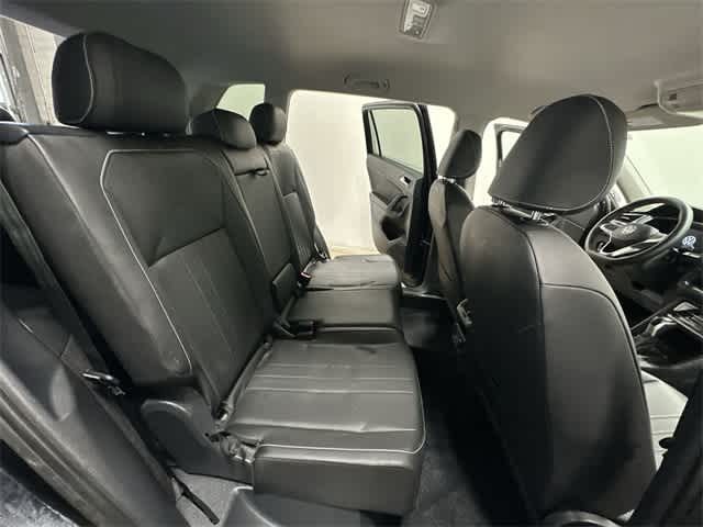 Thumbnail: 2022 Volkswagen Tiguan - 24