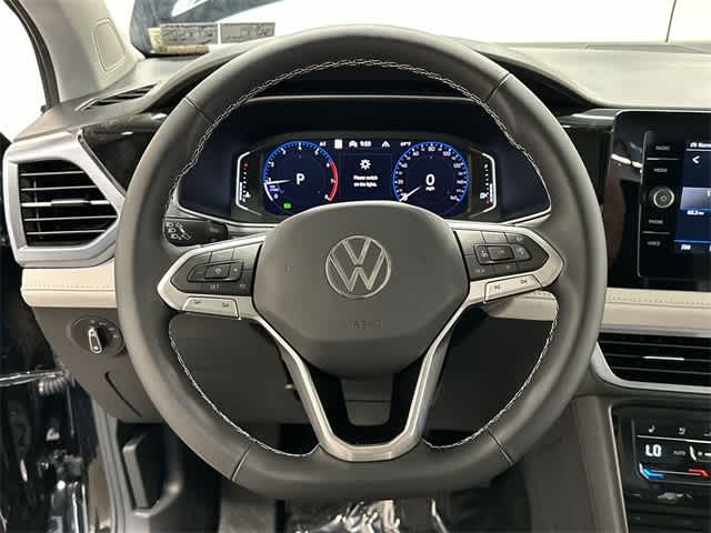 2025 Volkswagen Taos SEL 8