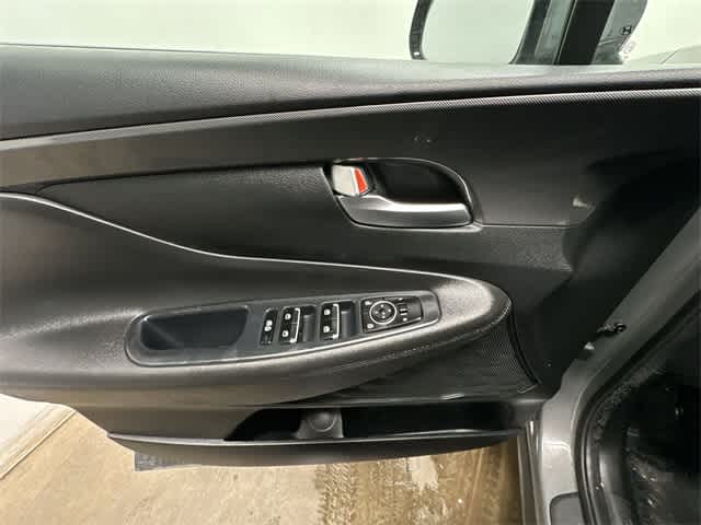 Thumbnail: 2022 Hyundai Santa Fe - 17