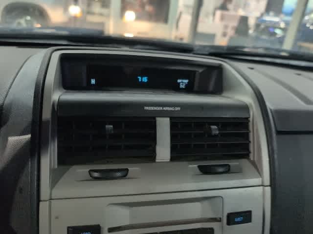 Thumbnail: 2010 Ford Escape - 17