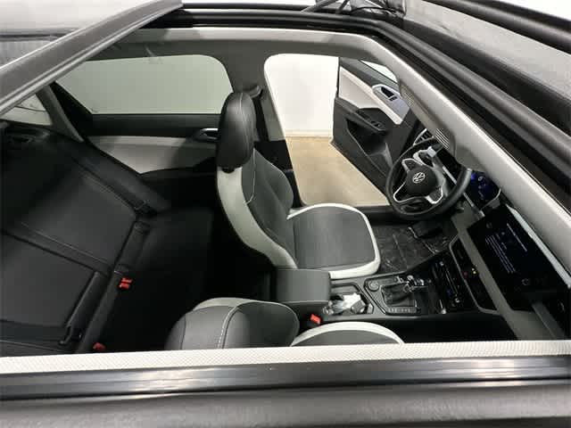 Thumbnail: 2025 Volkswagen Taos - 6