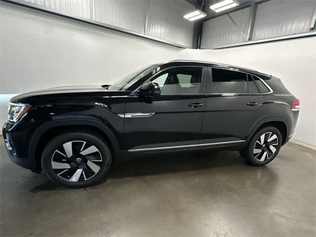 2026 Volkswagen Atlas Cross Sport SEL photo 2