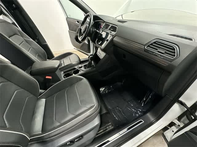 Thumbnail: 2022 Volkswagen Tiguan - 23