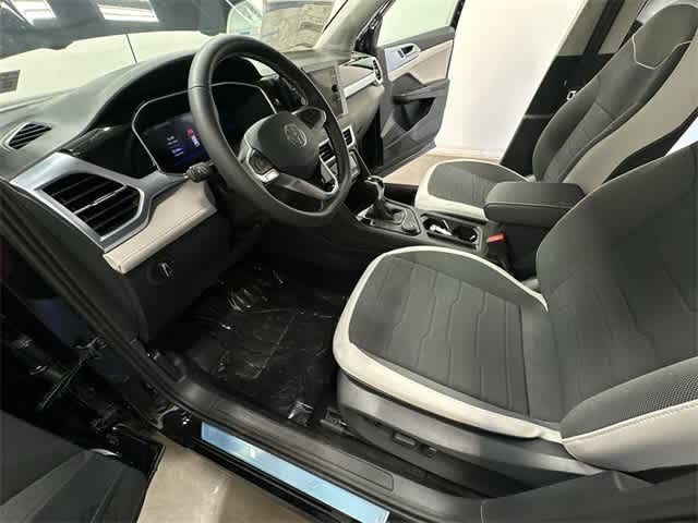 Thumbnail: 2025 Volkswagen Taos - 17