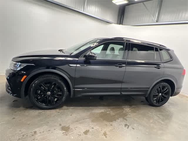 Thumbnail: 2022 Volkswagen Tiguan - 2