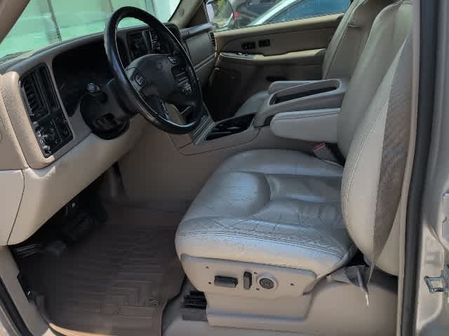 Thumbnail: 2004 Chevrolet Suburban - 12