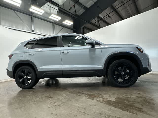 Thumbnail: 2026 Volkswagen Taos - 3