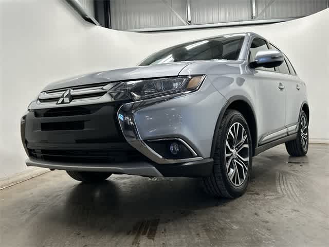 Thumbnail: 2016 Mitsubishi Outlander - 29