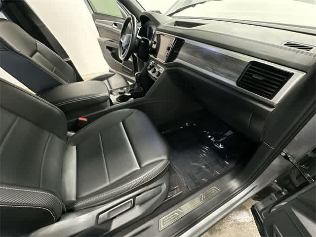 Thumbnail: 2022 Volkswagen Atlas - 21