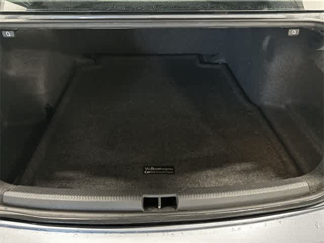 Thumbnail: 2012 Volkswagen Passat - 22