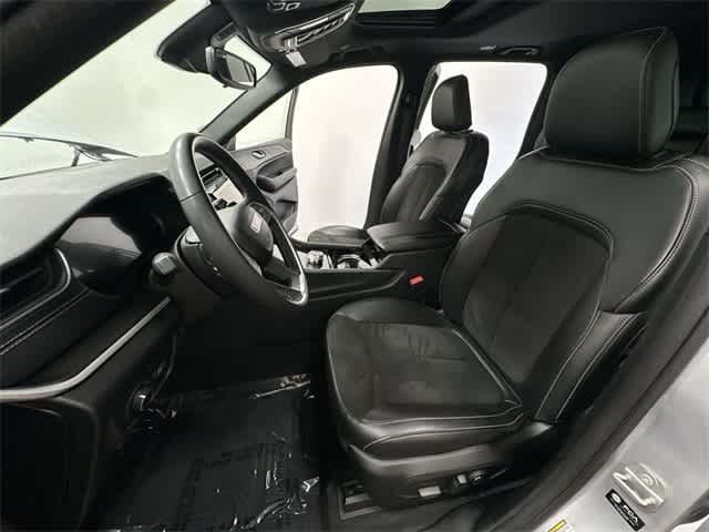 Thumbnail: 2023 Jeep Grand Cherokee - 18