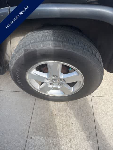 Thumbnail: 2012 Jeep Grand Cherokee - 8