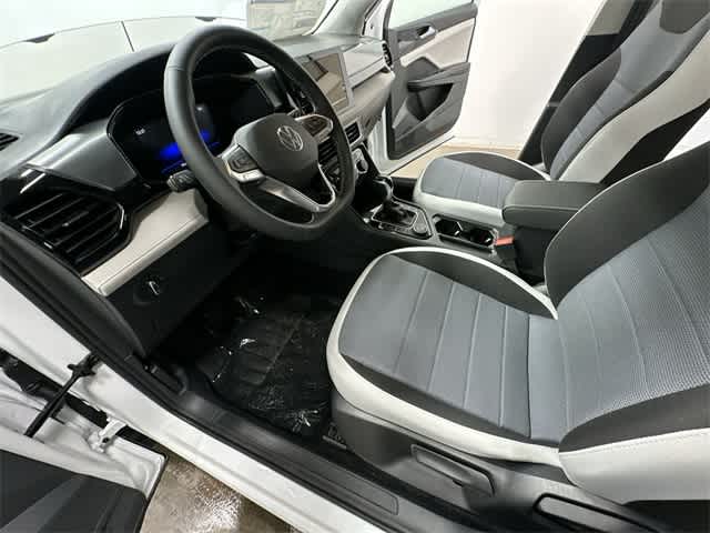 Thumbnail: 2025 Volkswagen Taos - 15