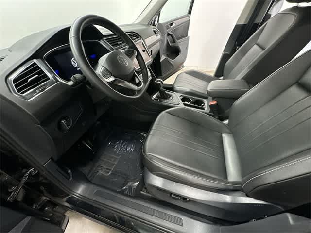 Thumbnail: 2022 Volkswagen Tiguan - 16