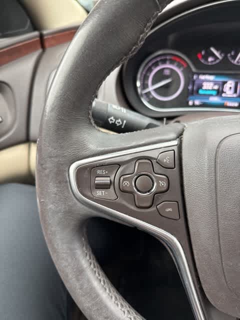 Thumbnail: 2017 Buick Regal - 15