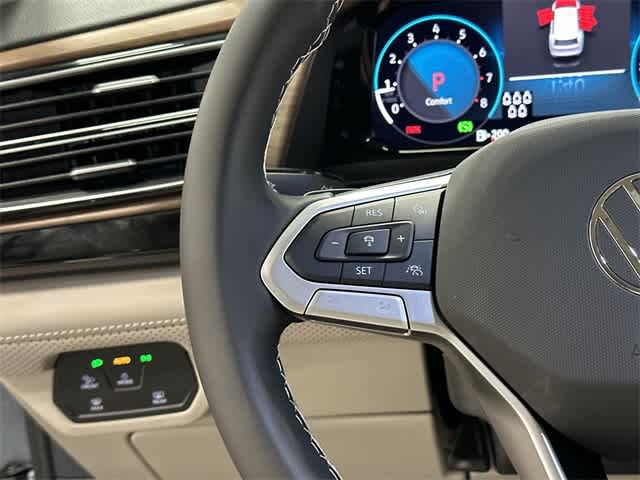 2025 Volkswagen Atlas SE 9