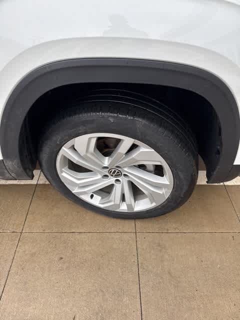 Thumbnail: 2023 Volkswagen Atlas - 4