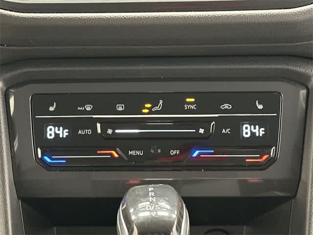 Thumbnail: 2022 Volkswagen Tiguan - 16