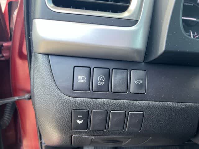 Thumbnail: 2019 Toyota Highlander - 12