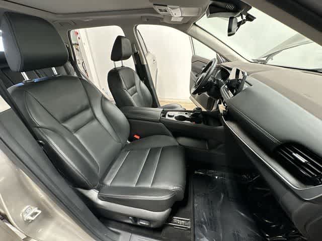 Thumbnail: 2021 Nissan Rogue - 23