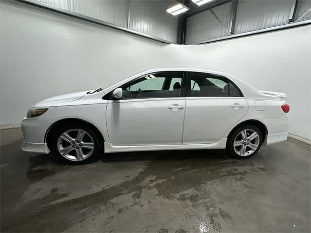 Thumbnail: 2013 Toyota Corolla - 2