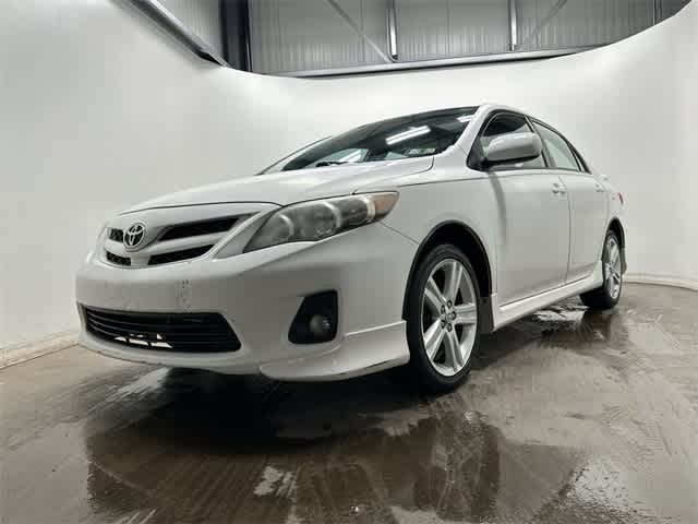 Thumbnail: 2013 Toyota Corolla - 25