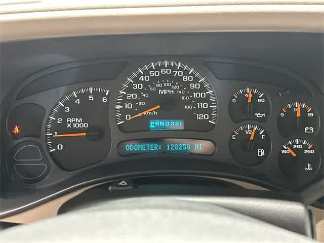 Thumbnail: 2004 Chevrolet Suburban - 6
