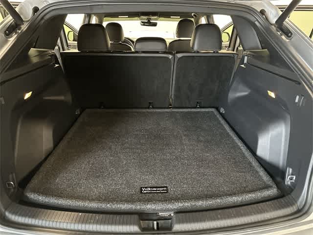 Thumbnail: 2022 Volkswagen Atlas - 25