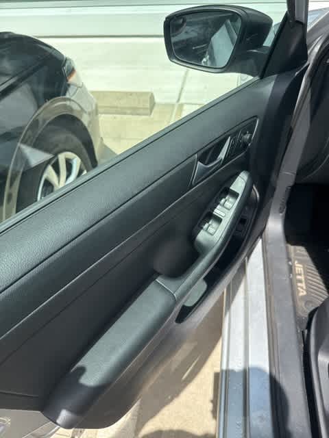 Thumbnail: 2014 Volkswagen Jetta - 13