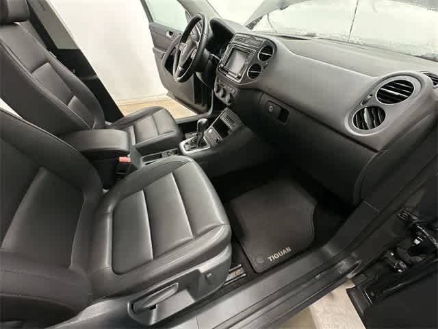 Thumbnail: 2016 Volkswagen Tiguan - 22