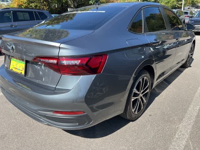 Thumbnail: 2022 Volkswagen Jetta - 4