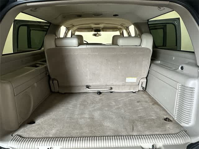 Thumbnail: 2004 Chevrolet Suburban - 21