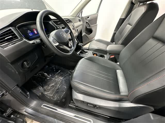 Thumbnail: 2024 Volkswagen Tiguan - 15