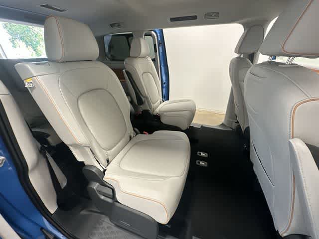 Thumbnail: 2025 Volkswagen ID.Buzz - 22